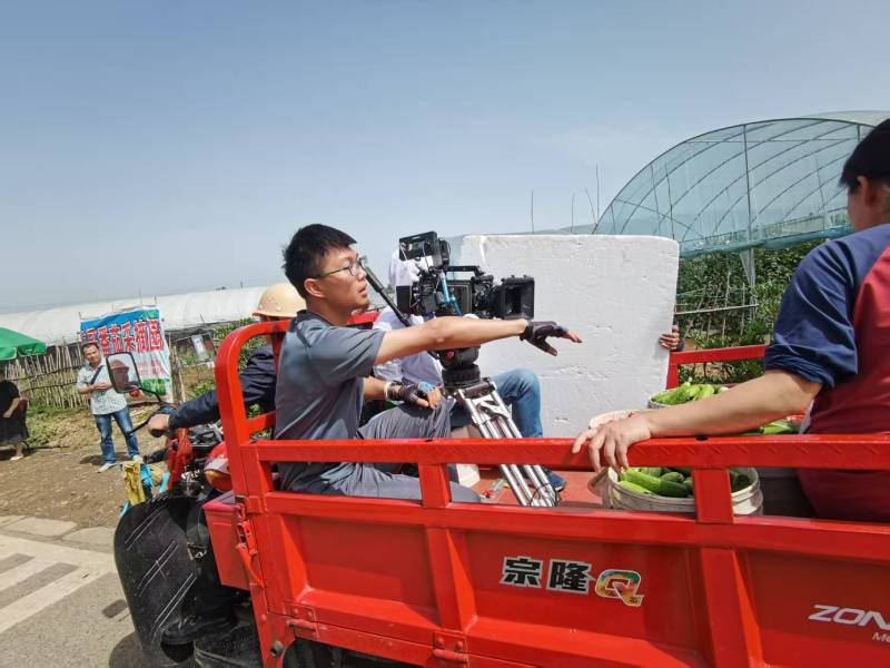 电商爆款背后的推手：红星区产品视频拍摄公司精准捕捉卖点痛点